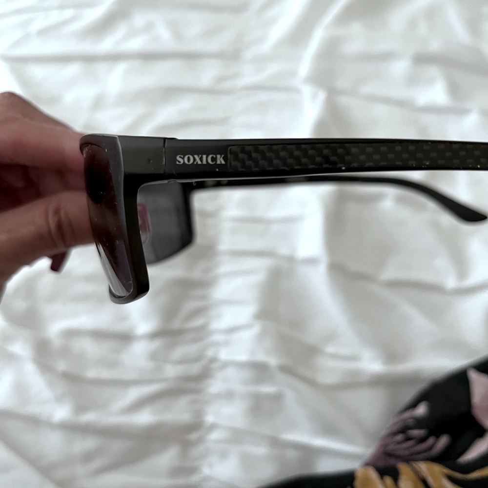 Social sunglasses🖤 - Picture 4 of 4
